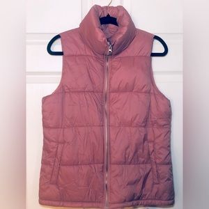 Old Navy | Water-Resistant Quilted Puffer Vest for Women | Color: Dusty Rose